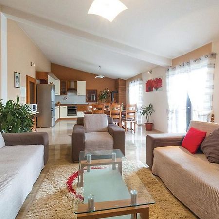 Mediterranean Stylish Villa With Pool In Kastel Stari Kaštela エクステリア 写真